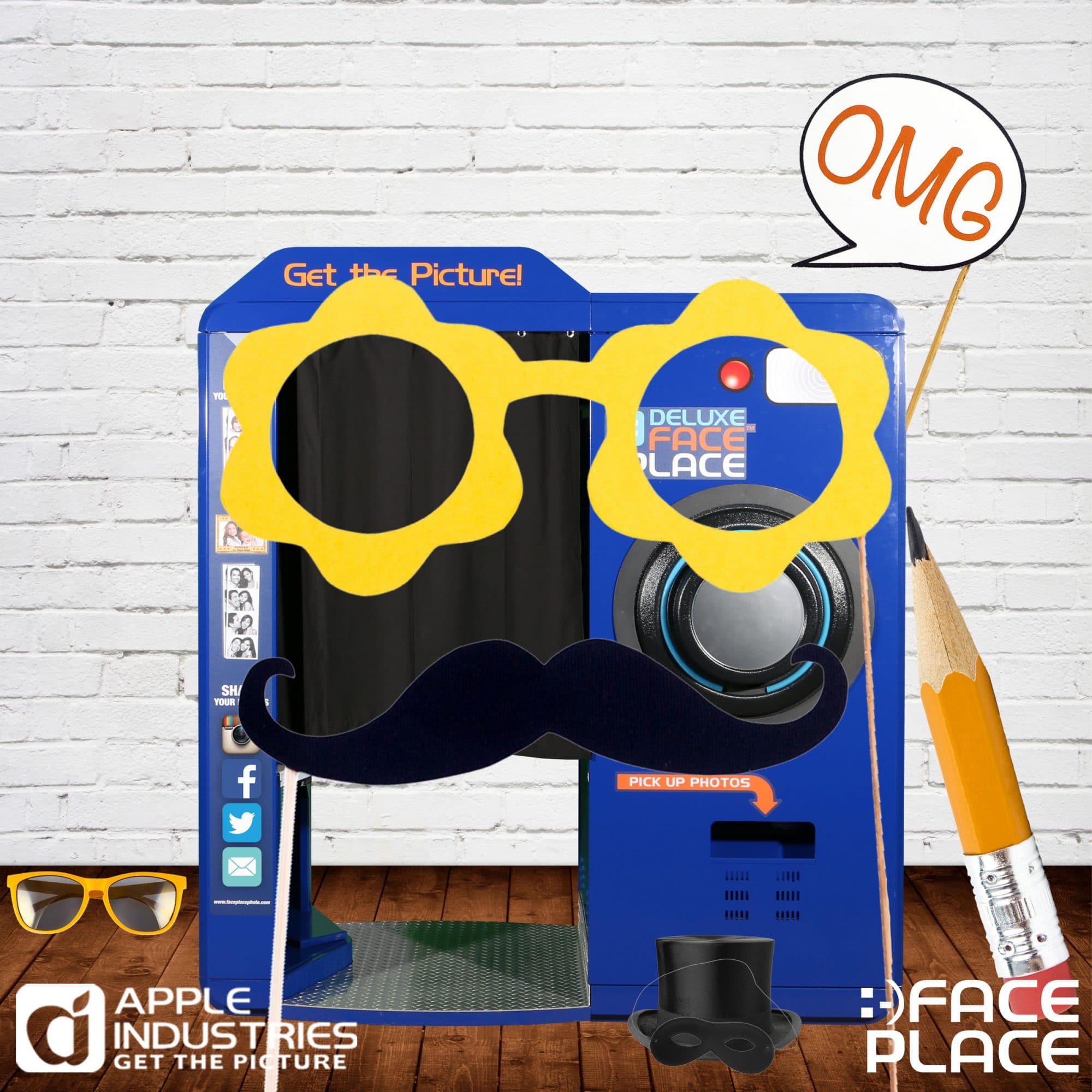 5 Cool Ideas For Your Photo Booth Props